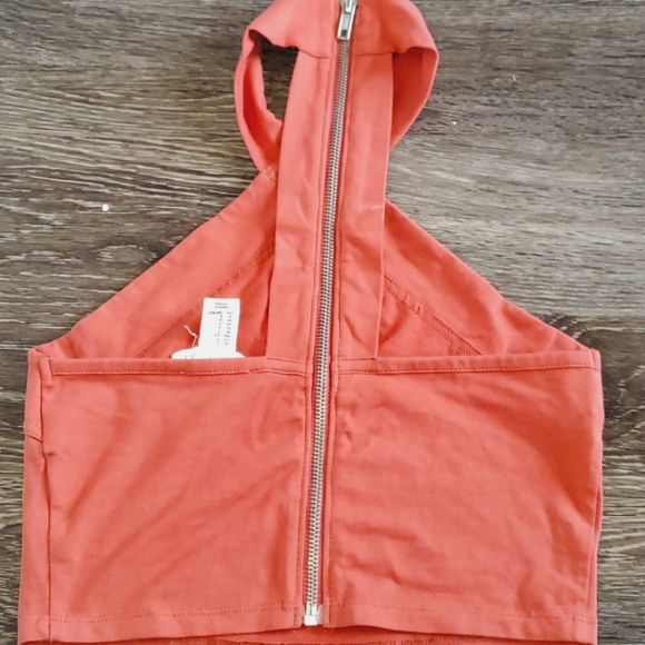 Forever 21 Crop Zip Up Back Top - Picture 5 of 6